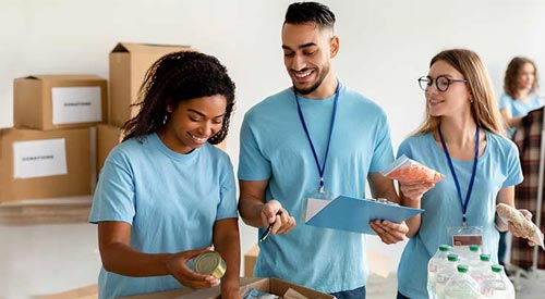 photo of volunteers working